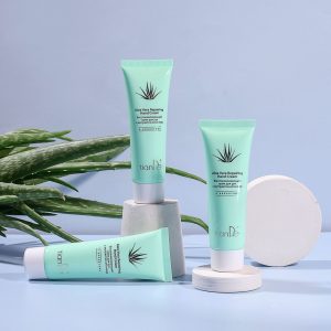 Cremă de mâini regenerantă cu extract de Aloe Vera, 80 ml
